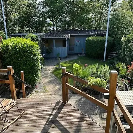 Villa Cozy Modern House With Garden *