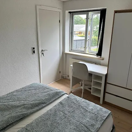 Villa Cozy Modern House With Garden Odense